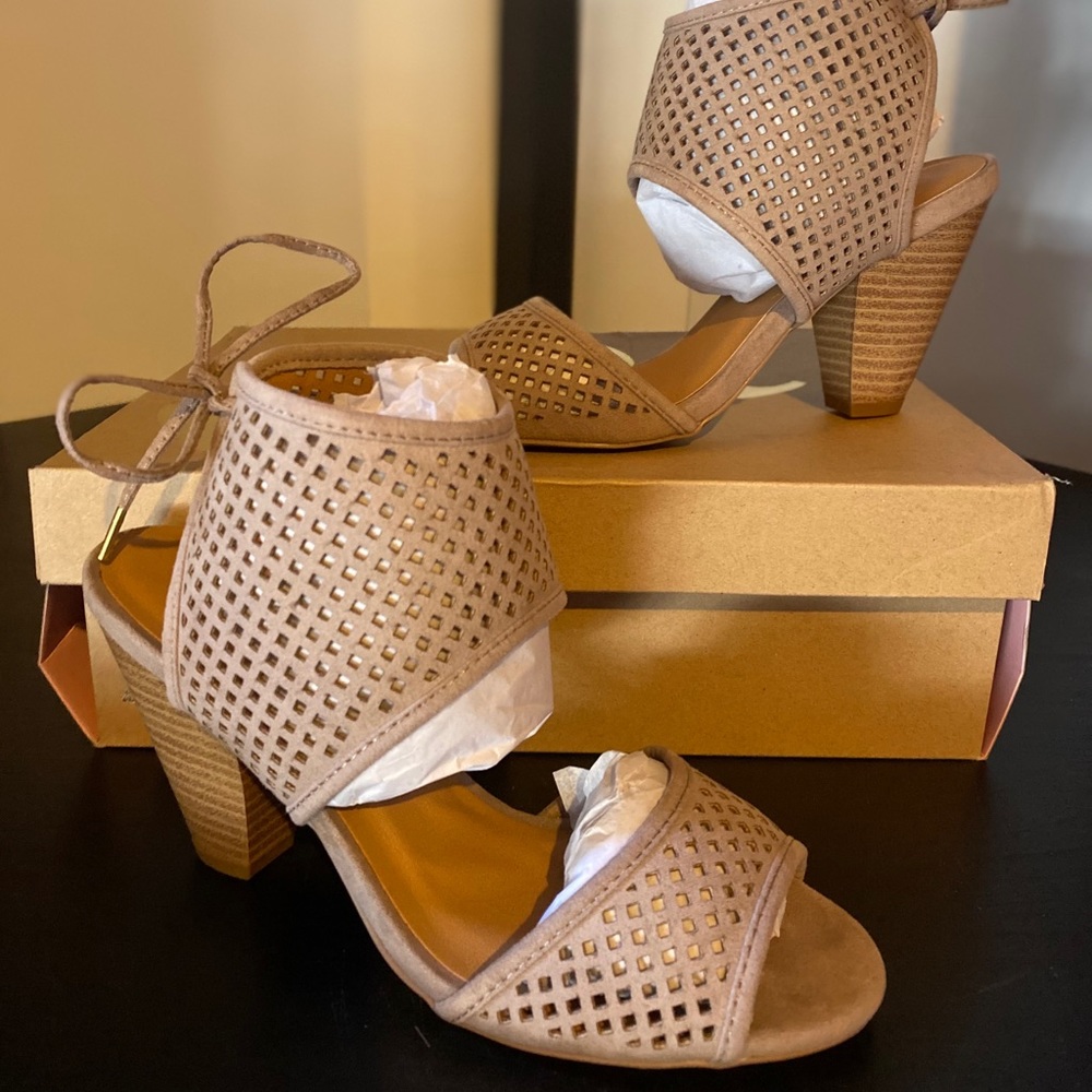 Charlotte Russe heeled sandals size 6